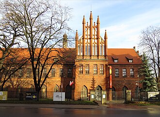 Аимаина хикари · CC0 · Wikimedia Commons